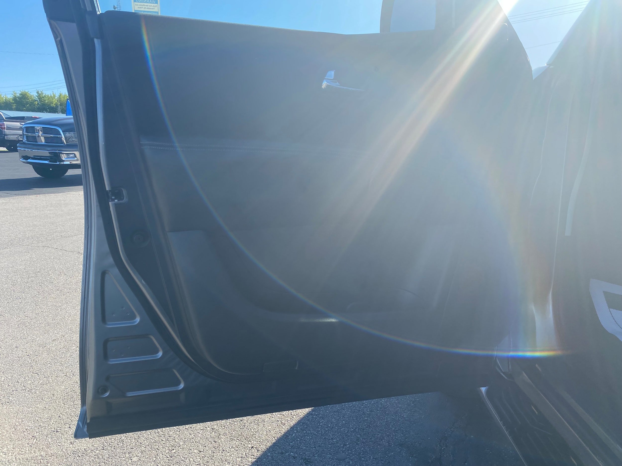 Used 2017 Nissan Armada SV AWD/4WD image 9