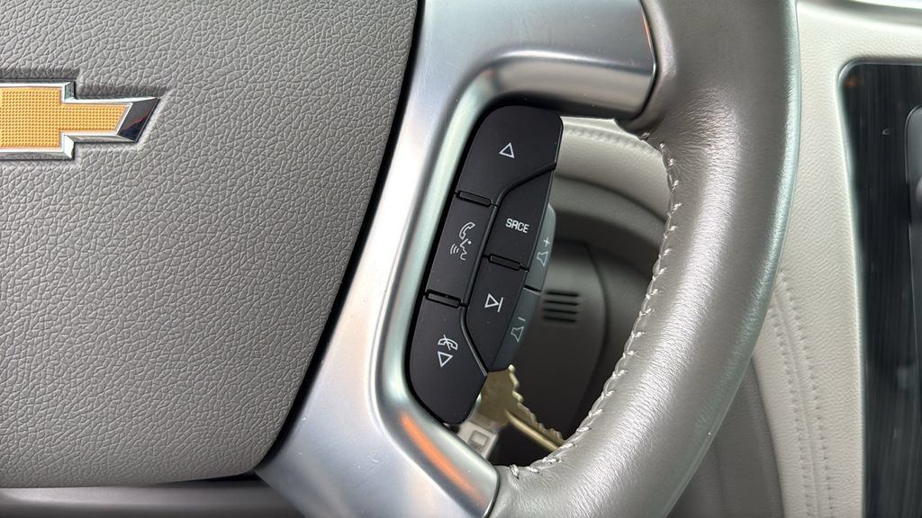 Used 2016 Chevrolet Traverse LTZ AWD/4WD image 34