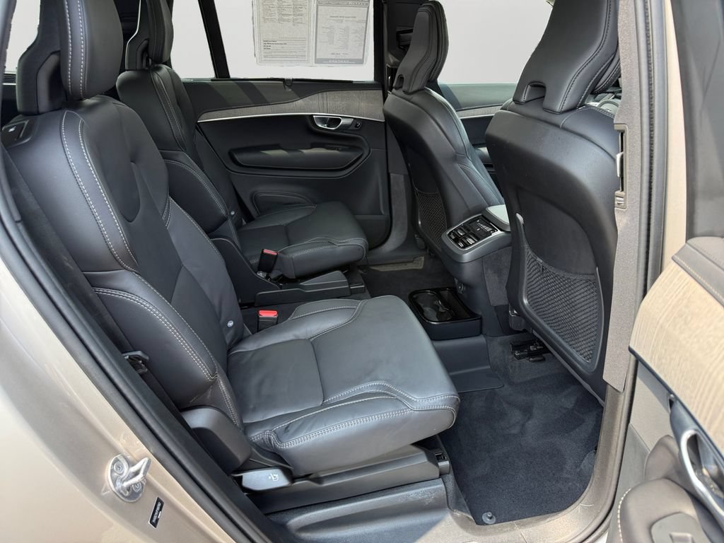 Certified 2023 Volvo XC90 B6 Ultimate w/ Protection Package AWD/4WD image 11