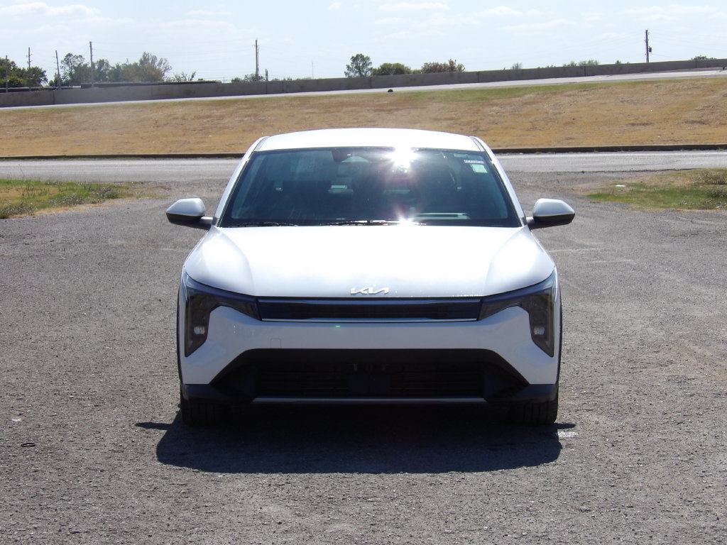Certified 2025 Kia K4 EX FWD image 3