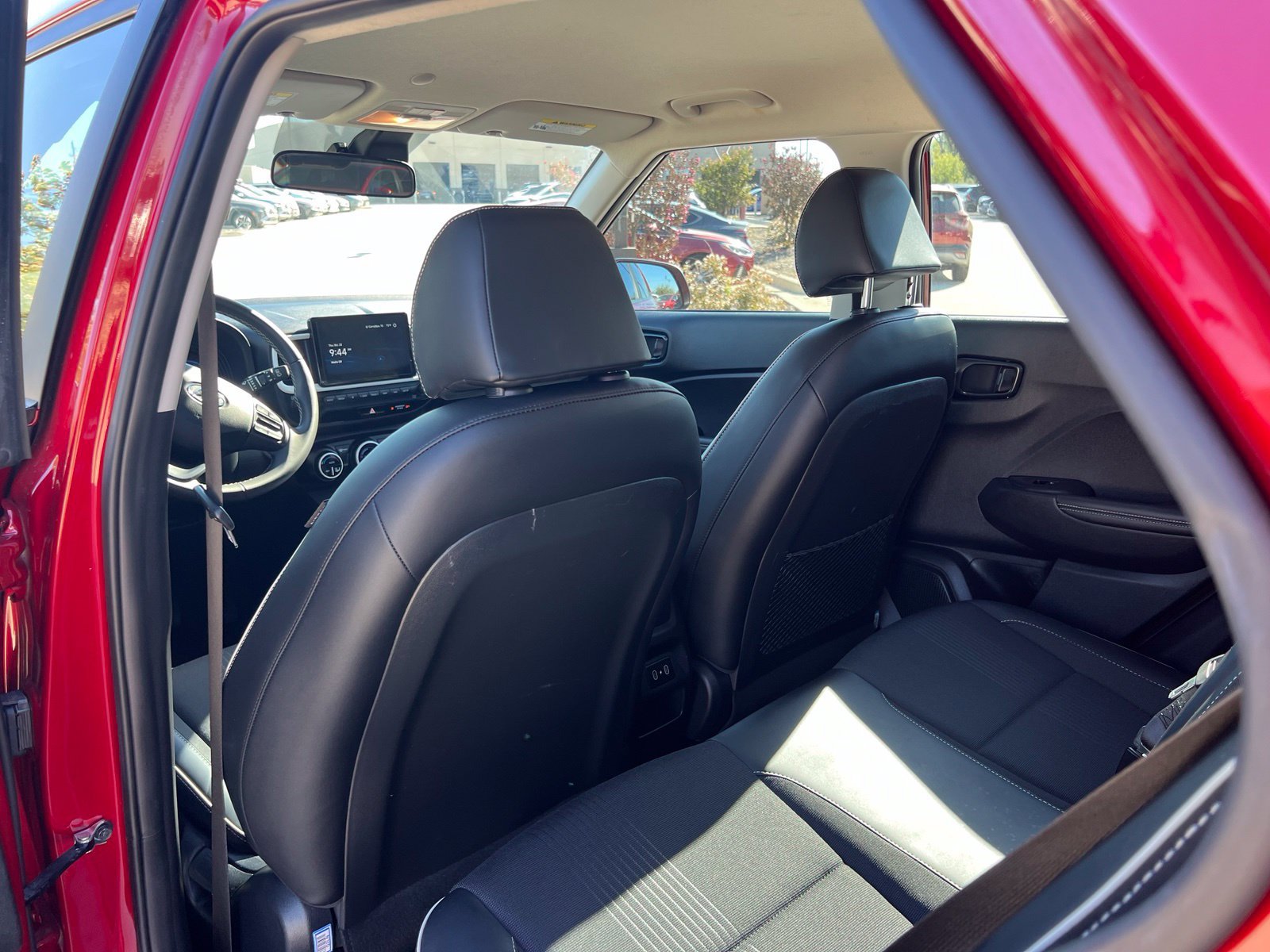 Used 2024 Hyundai Venue Limited FWD image 15