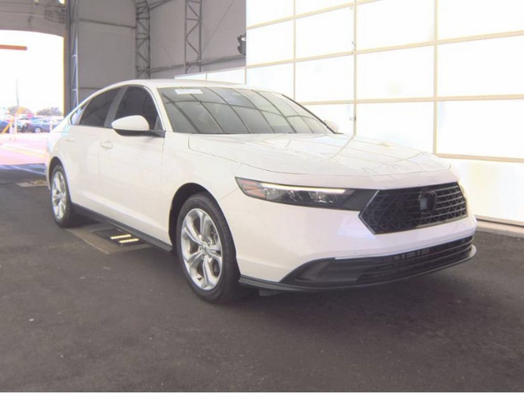 Used 2025 Honda Accord LX image 3