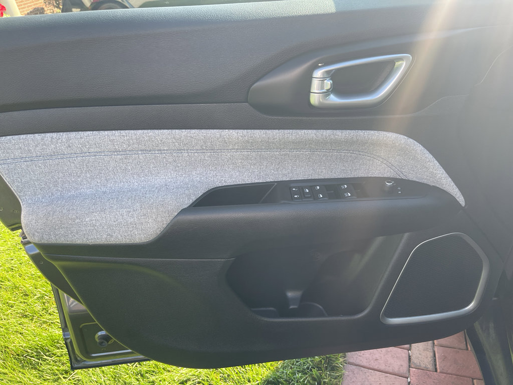 Used 2022 Jeep Compass Latitude image 17