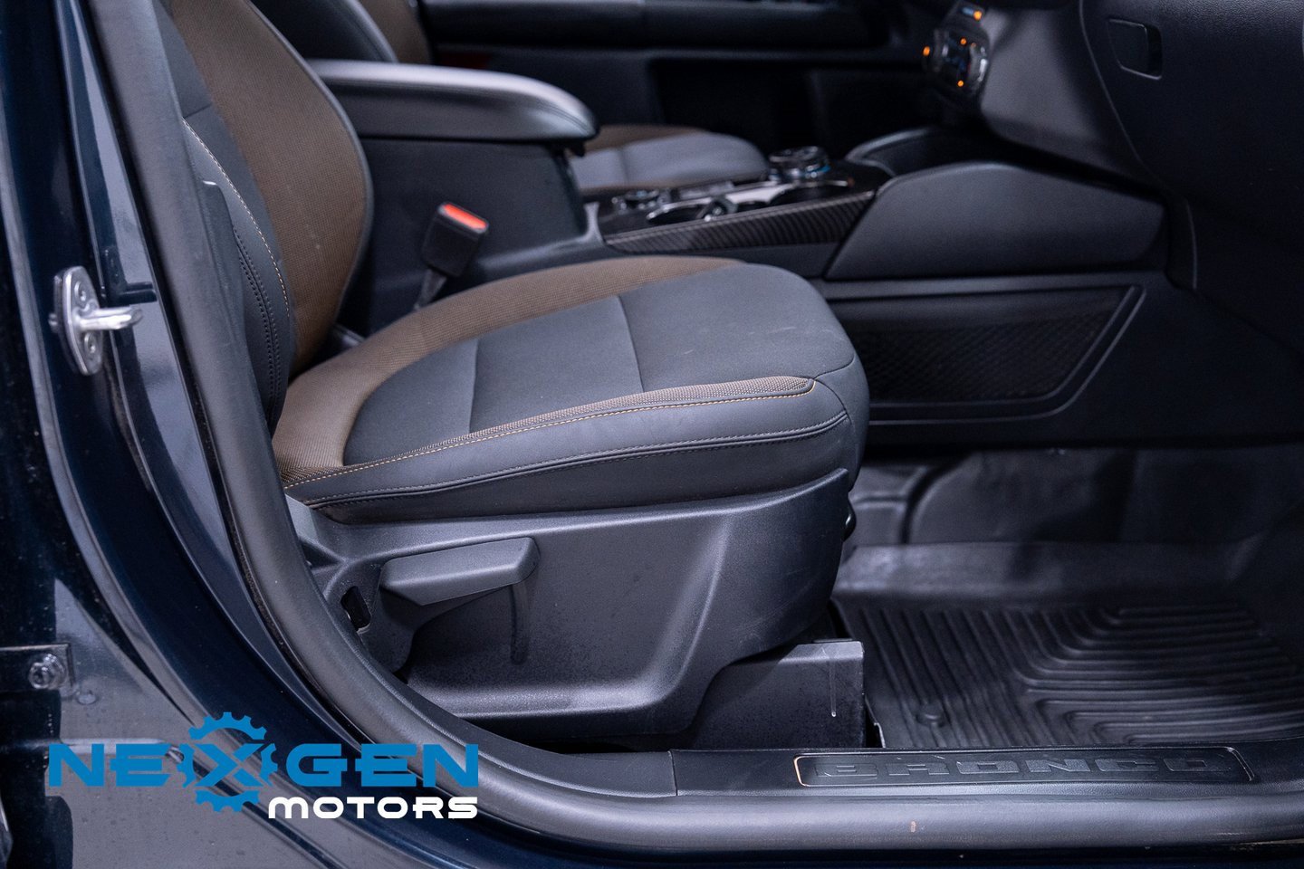 Used 2023 Ford Bronco Sport Badlands image 48