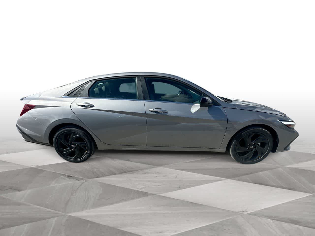 New 2026 Hyundai Elantra SEL Sport FWD image 9