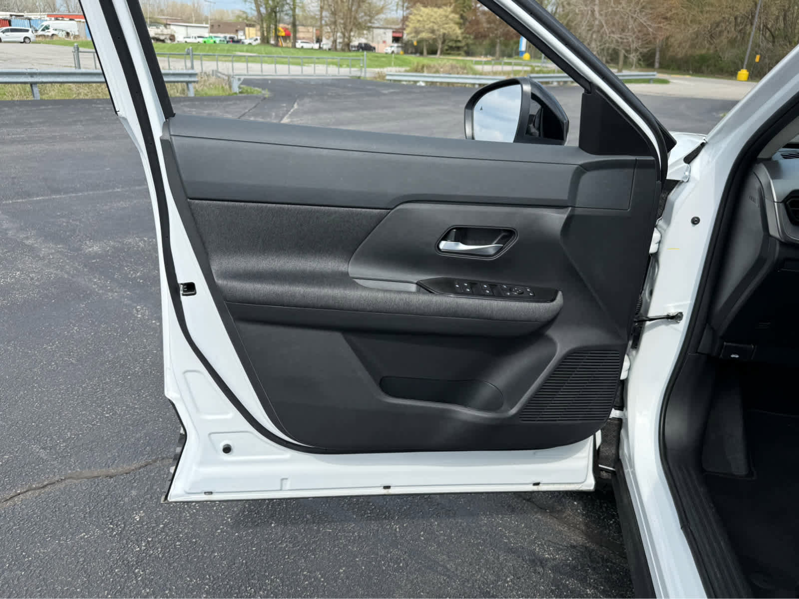 Used 2026 Nissan Kicks SV w/ SV Premium Package AWD/4WD image 21