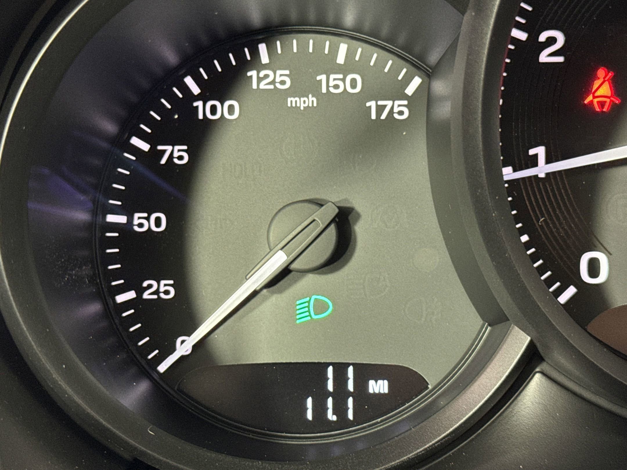 Certified 2025 Porsche Macan image 20