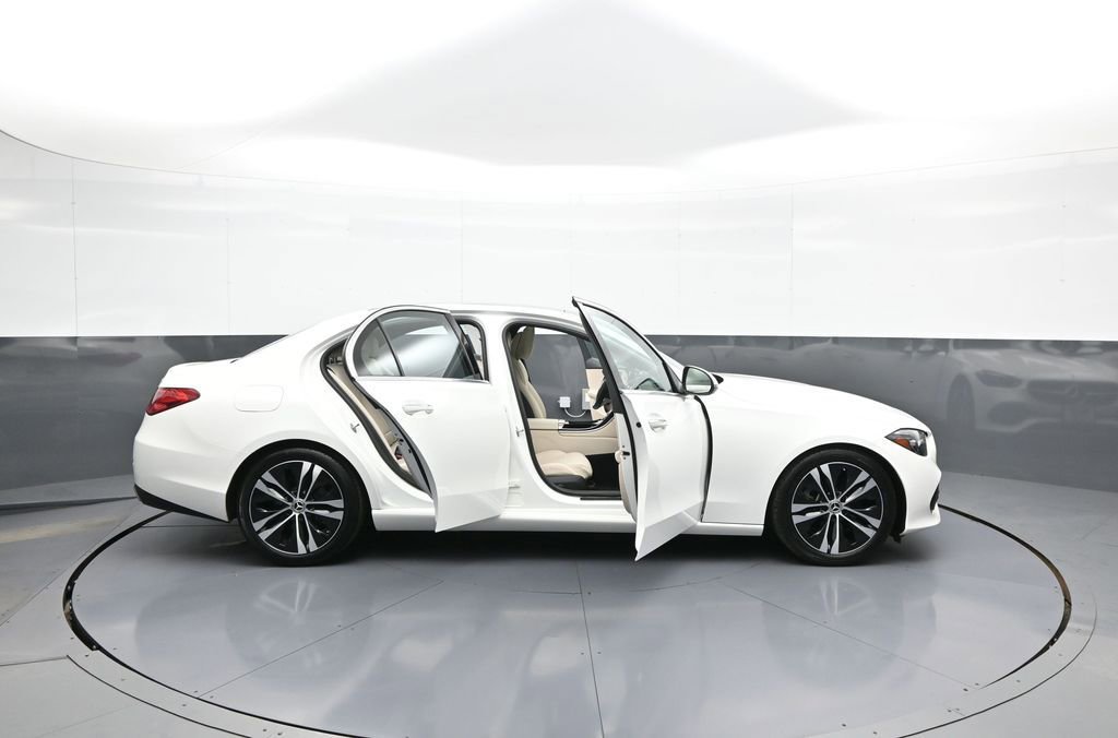 Used 2022 Mercedes-Benz C 300 4MATIC Sedan image 46