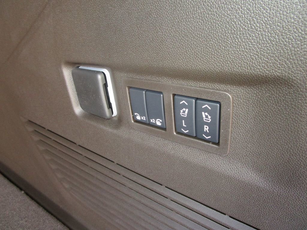 New 2026 GMC Yukon XL Elevation image 17