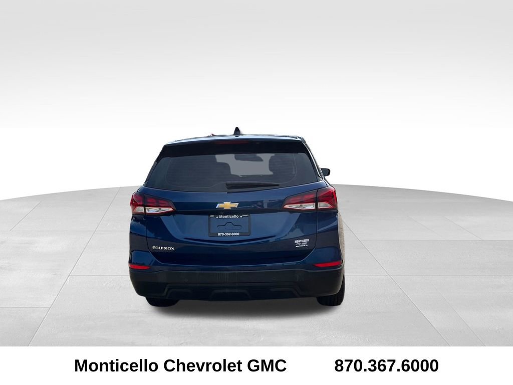 Used 2022 Chevrolet Equinox LS FWD image 4