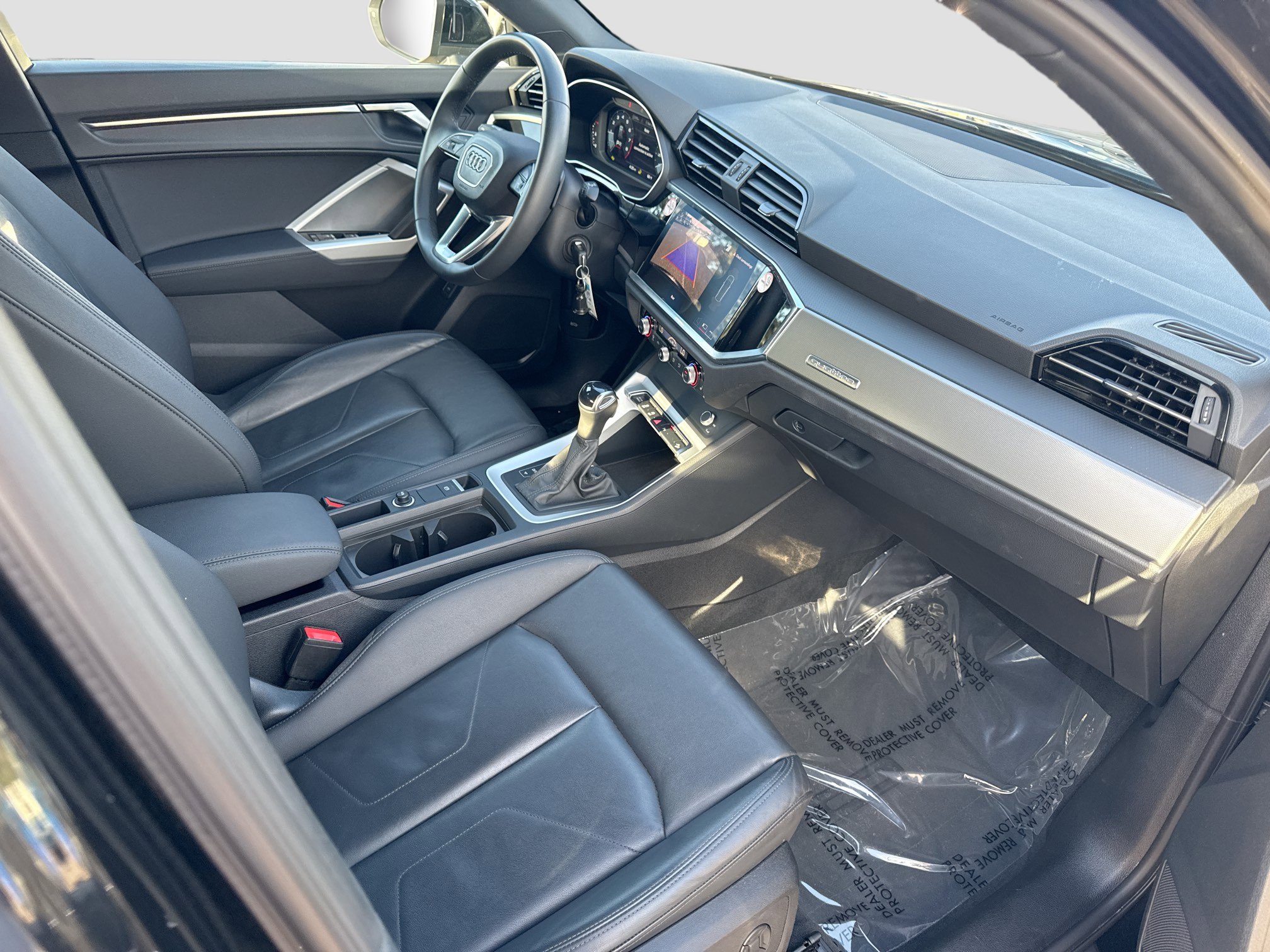 Used 2025 Audi Q3 2.0T Premium image 13