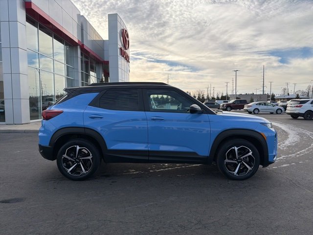 Used 2023 Chevrolet TrailBlazer RS w/ Sun and Liftgate Package image 8