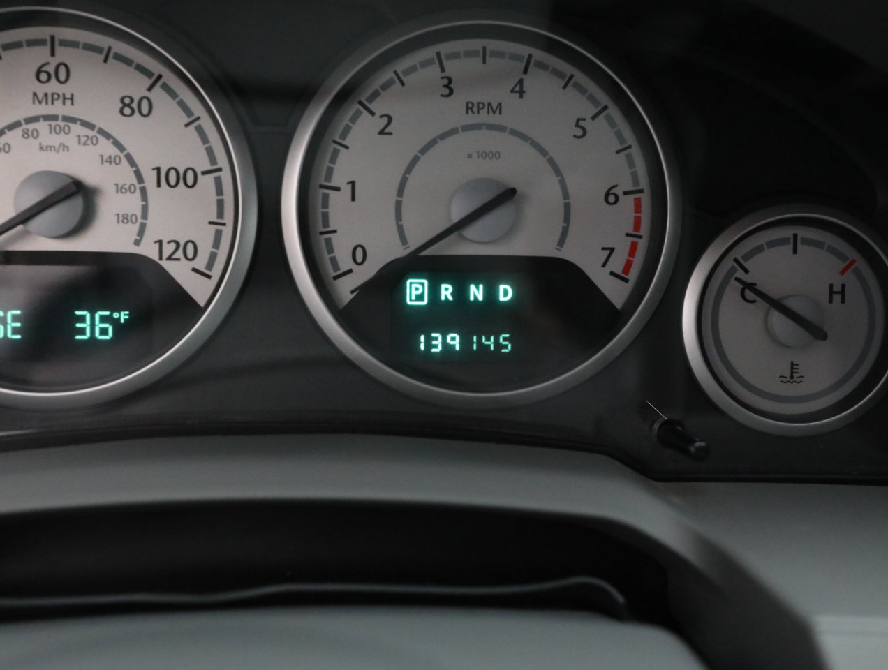 Used 2010 Chrysler Town & Country Touring image 22