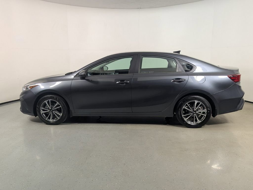 Used 2024 Kia Forte LXS w/ LXS Technology Package FWD image 4