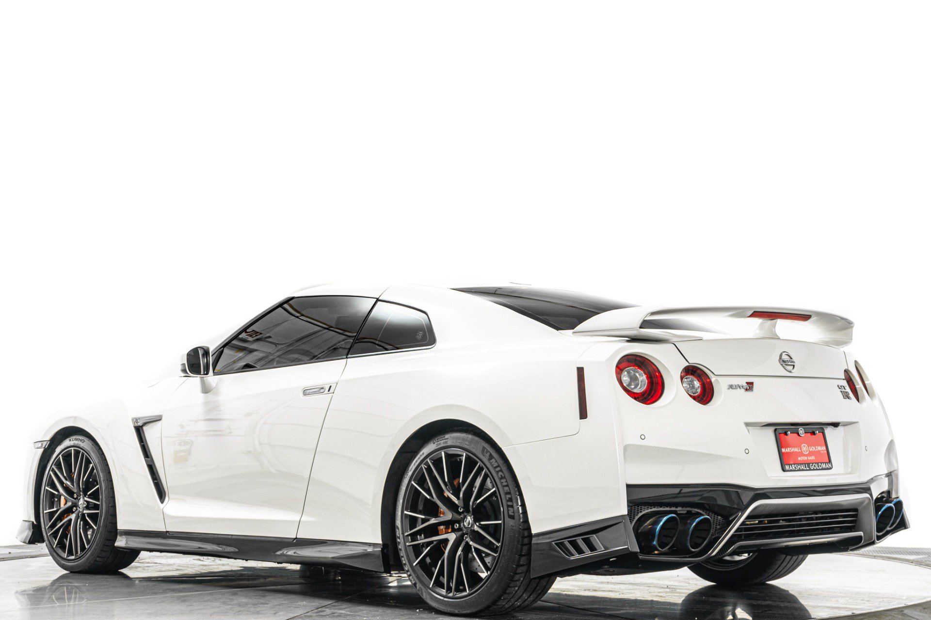 Used 2021 Nissan GT-R Premium AWD/4WD image 34