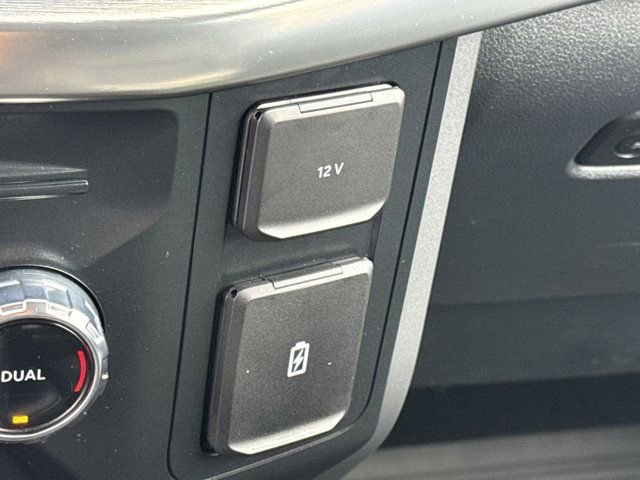 Used 2022 Ford F150 Lariat image 27