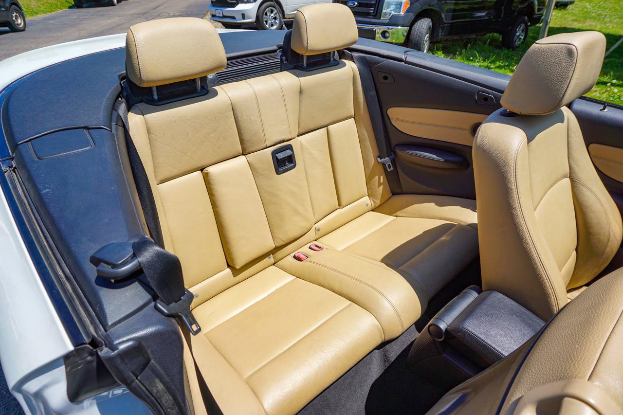 Used 2012 BMW 128i Convertible RWD image 31