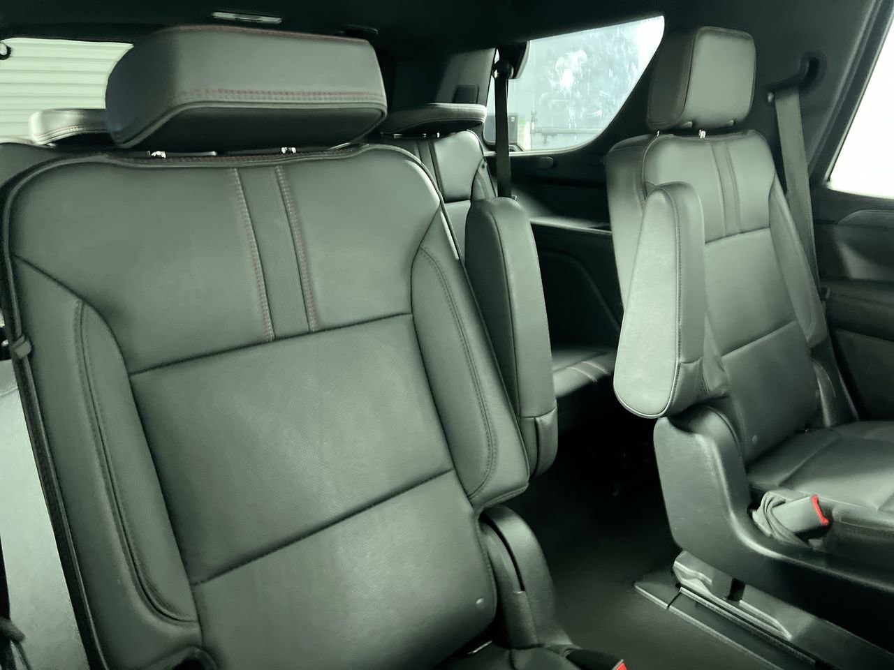 Used 2023 Chevrolet Tahoe RST w/ Luxury Package RWD image 31