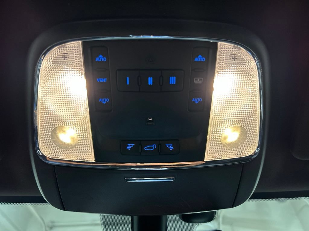 Used 2016 Jeep Grand Cherokee Overland AWD/4WD image 25