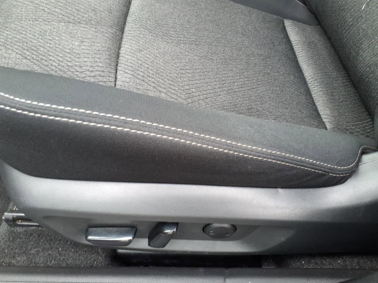 Used 2024 Nissan Rogue SV image 8