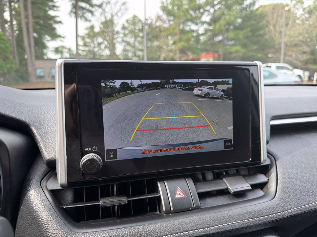 Used 2025 Toyota RAV4 XLE AWD/4WD image 11