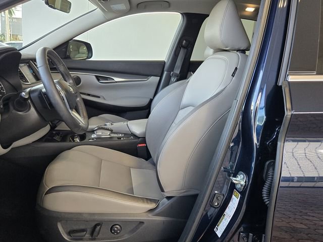 Used 2023 INFINITI QX50 Luxe FWD image 12