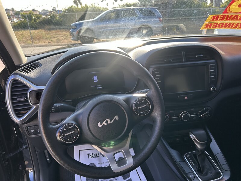 Used 2023 Kia Soul LX FWD image 20