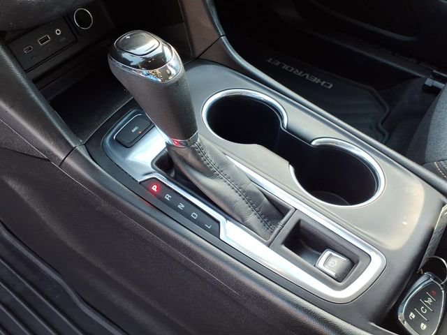 Used 2020 Chevrolet Equinox LT w/ Driver Convenience Package image 13