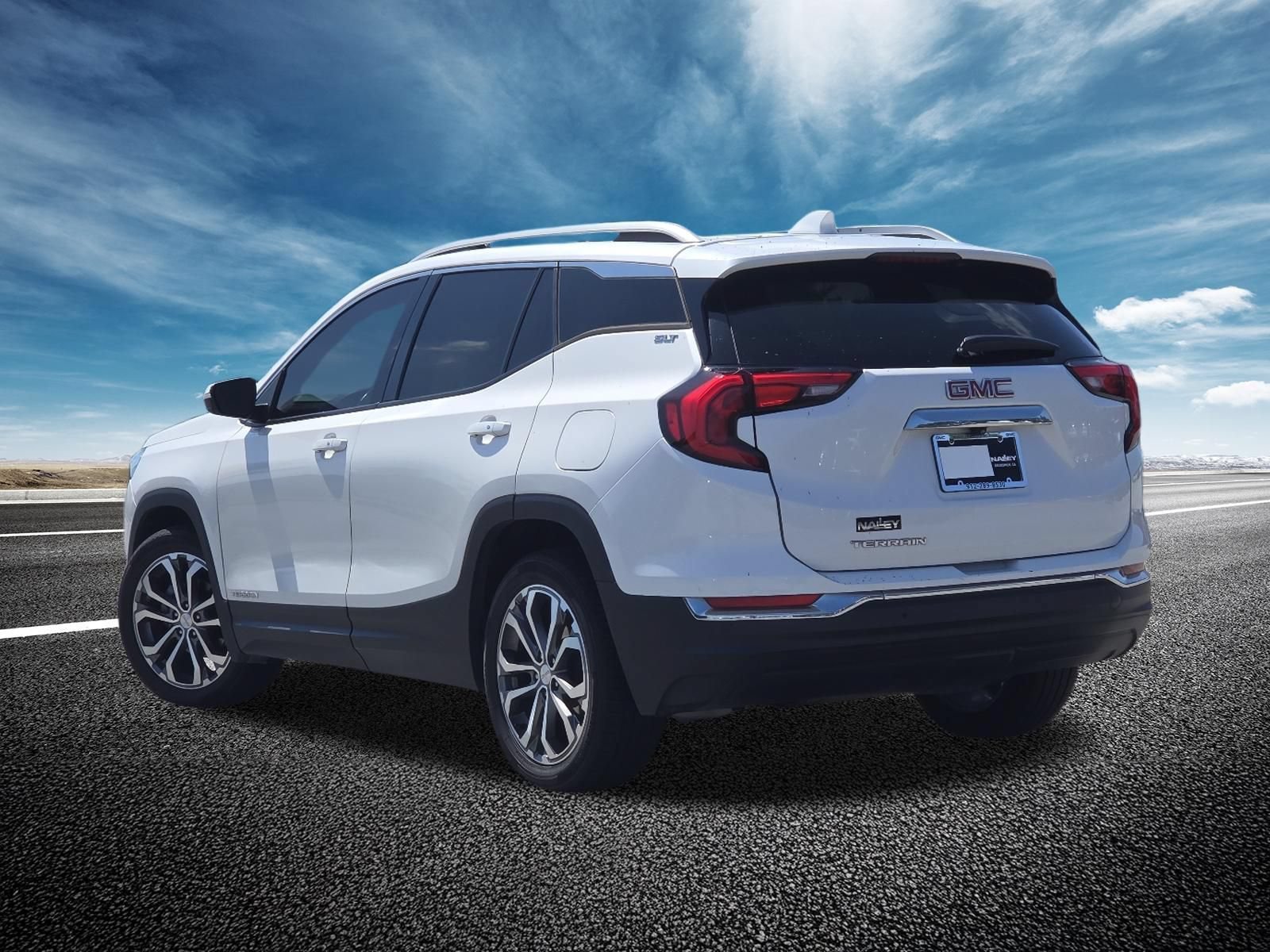 Used 2021 GMC Terrain SLT w/ LPO, Floor Liner Package FWD image 17