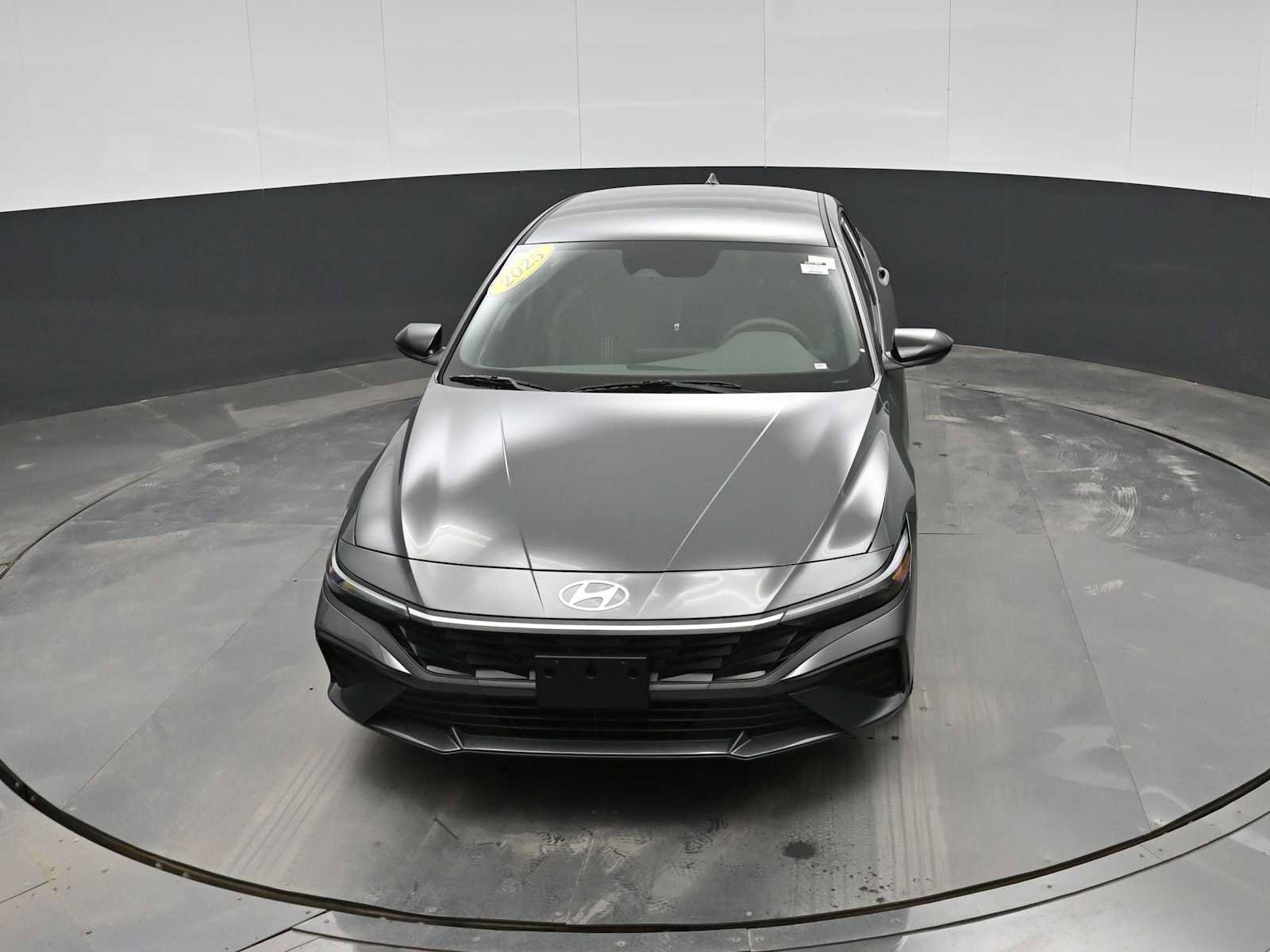 Certified 2025 Hyundai Elantra Sport image 25