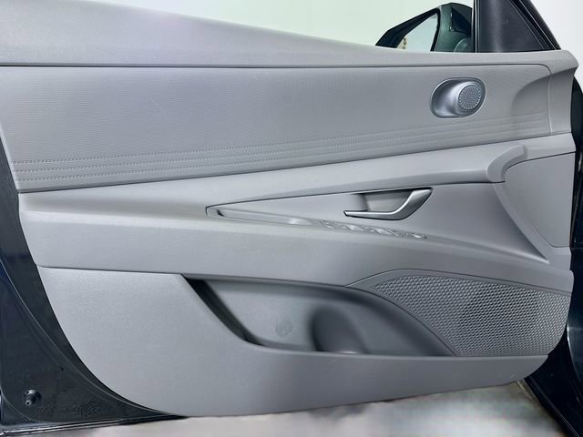 Certified 2023 Hyundai Elantra SEL image 12