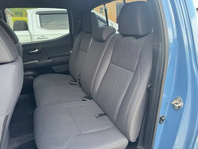 Used 2019 Toyota Tacoma TRD Sport AWD/4WD image 22