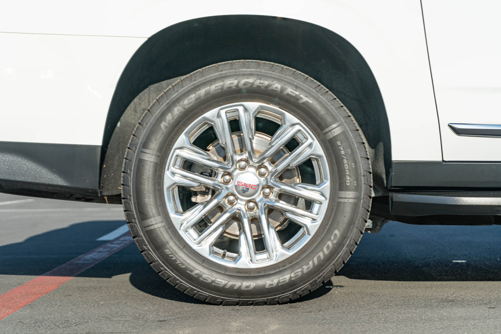 Used 2023 GMC Yukon XL SLT w/ SLT Premium Package RWD image 11