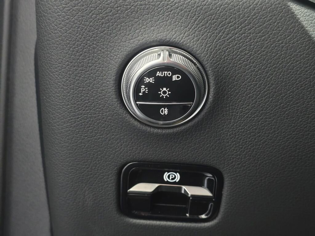 New 2026 Mercedes-Benz GLC 300 4MATIC image 23