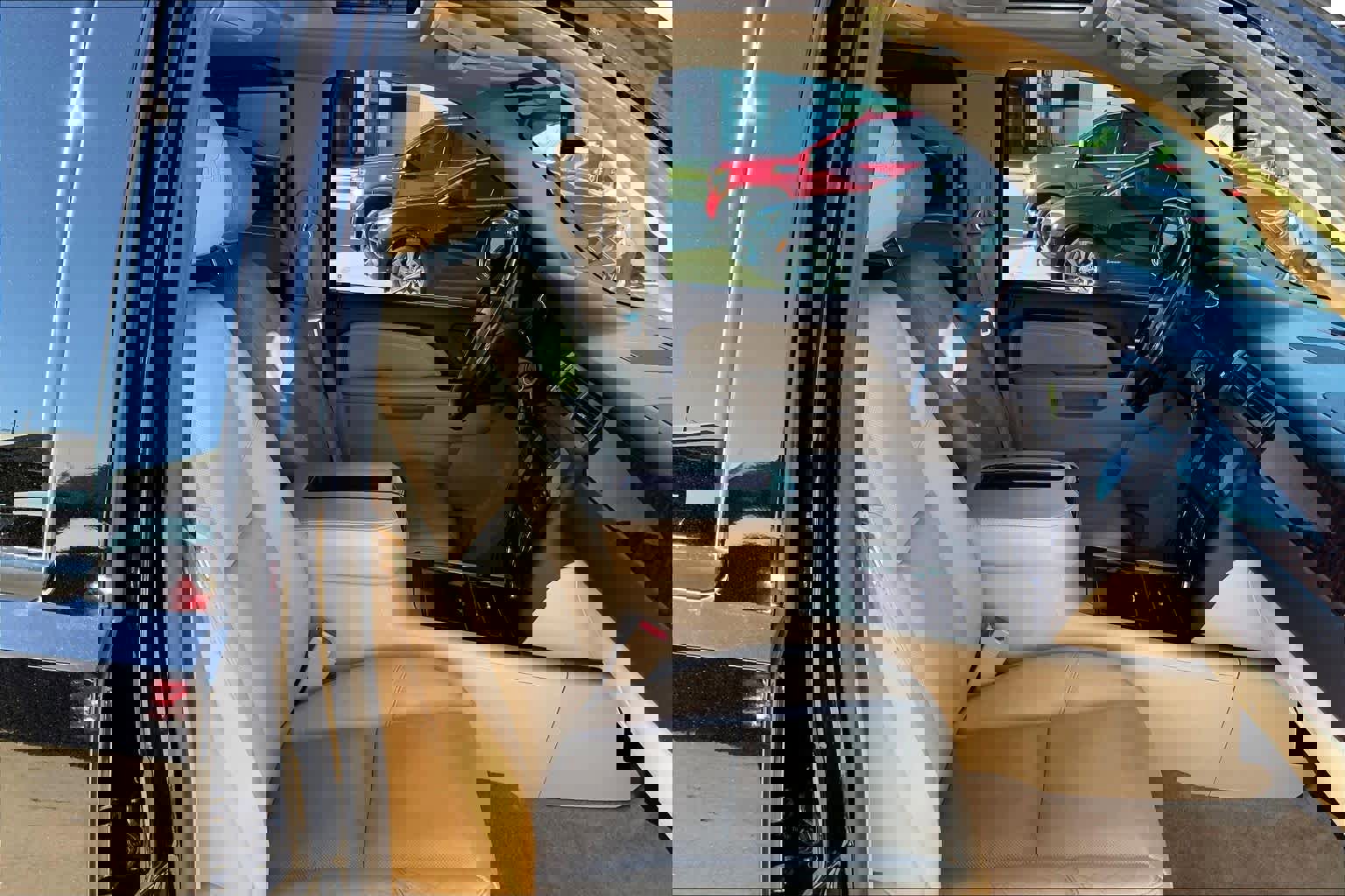 Used 2010 GMC Yukon XL Denali image 8