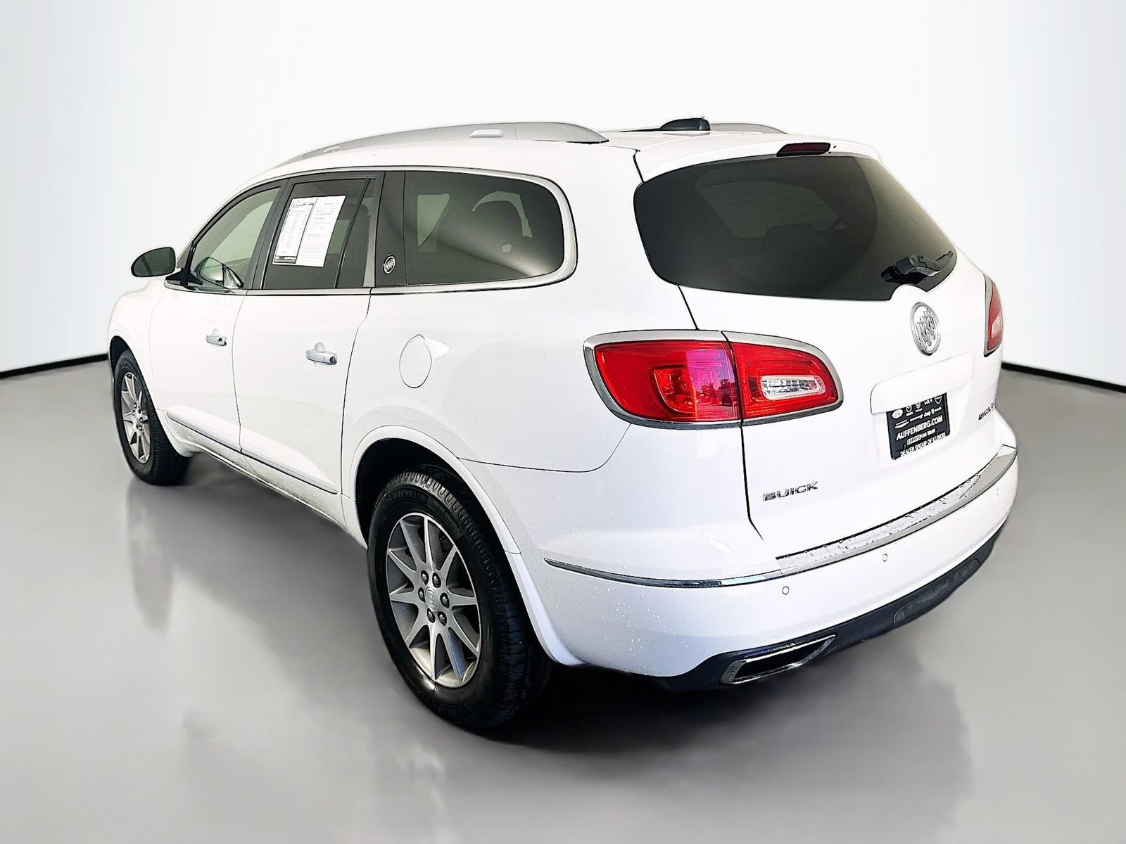 Used 2017 Buick Enclave Convenience FWD image 5