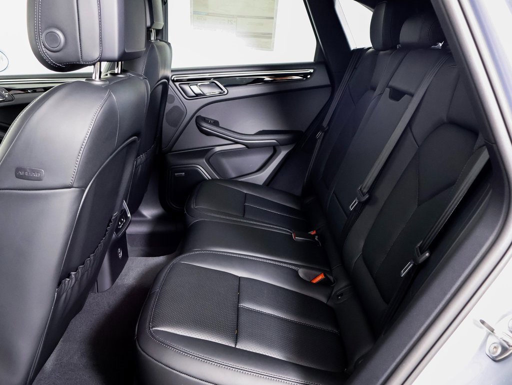 New 2026 Porsche Macan image 9