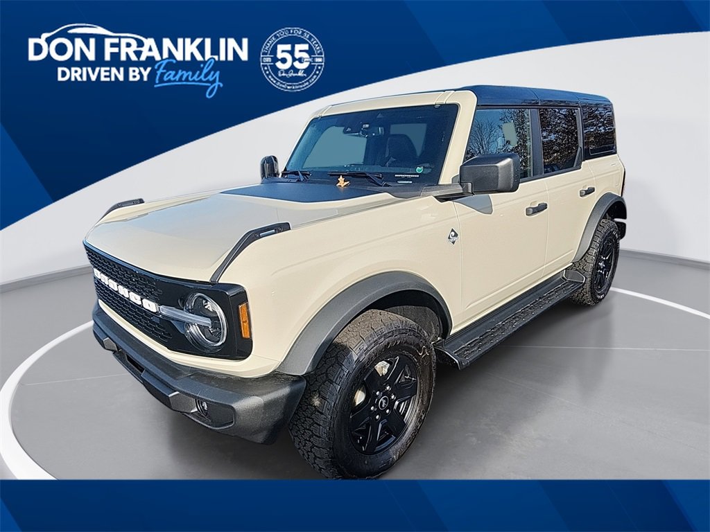 New 2025 Ford Bronco Outer Banks w/ Black Appearance Package