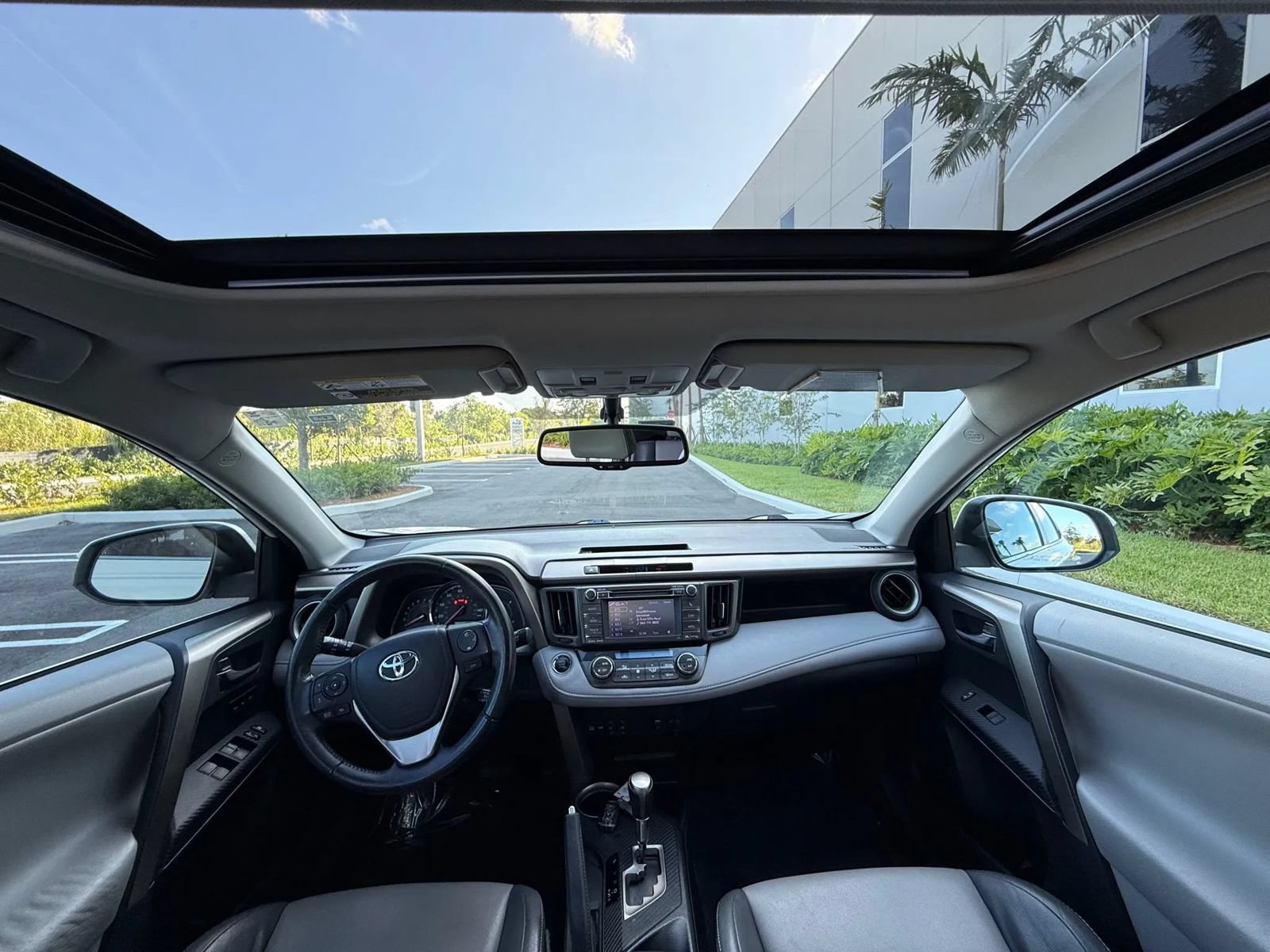 Used 2013 Toyota RAV4 Limited FWD image 10