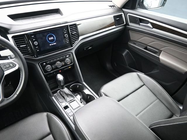 Used 2023 Volkswagen Atlas SE w/ Black Wheel Package image 10