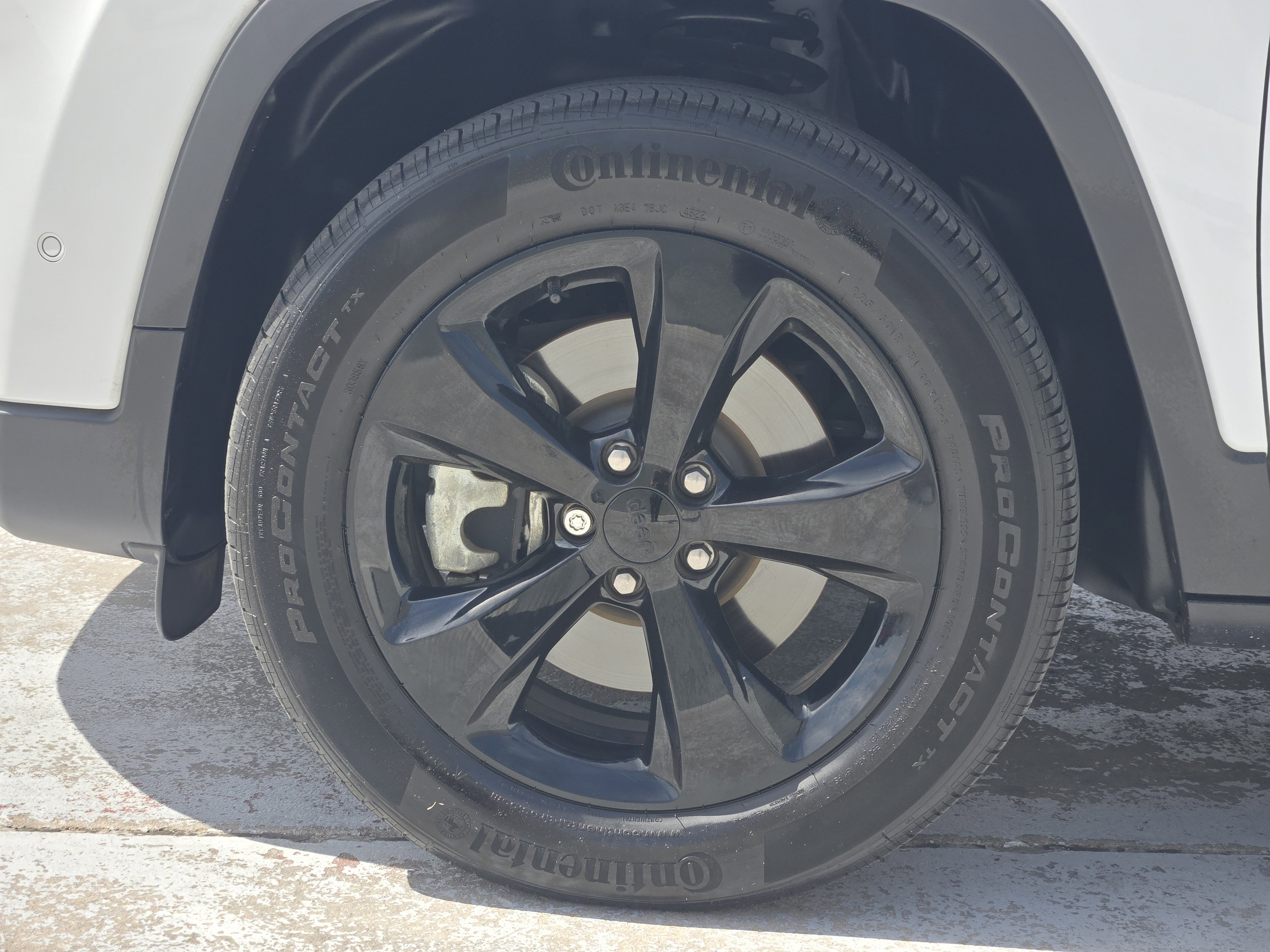 Used 2023 Jeep Cherokee Altitude Lux w/ Lux Elite Package image 15