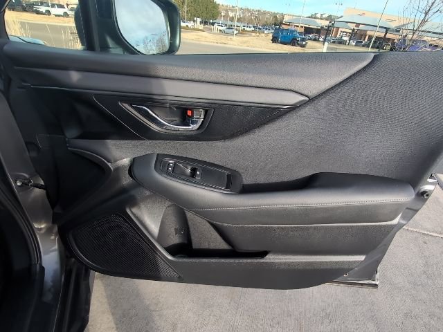 Used 2025 Subaru Outback Premium image 31