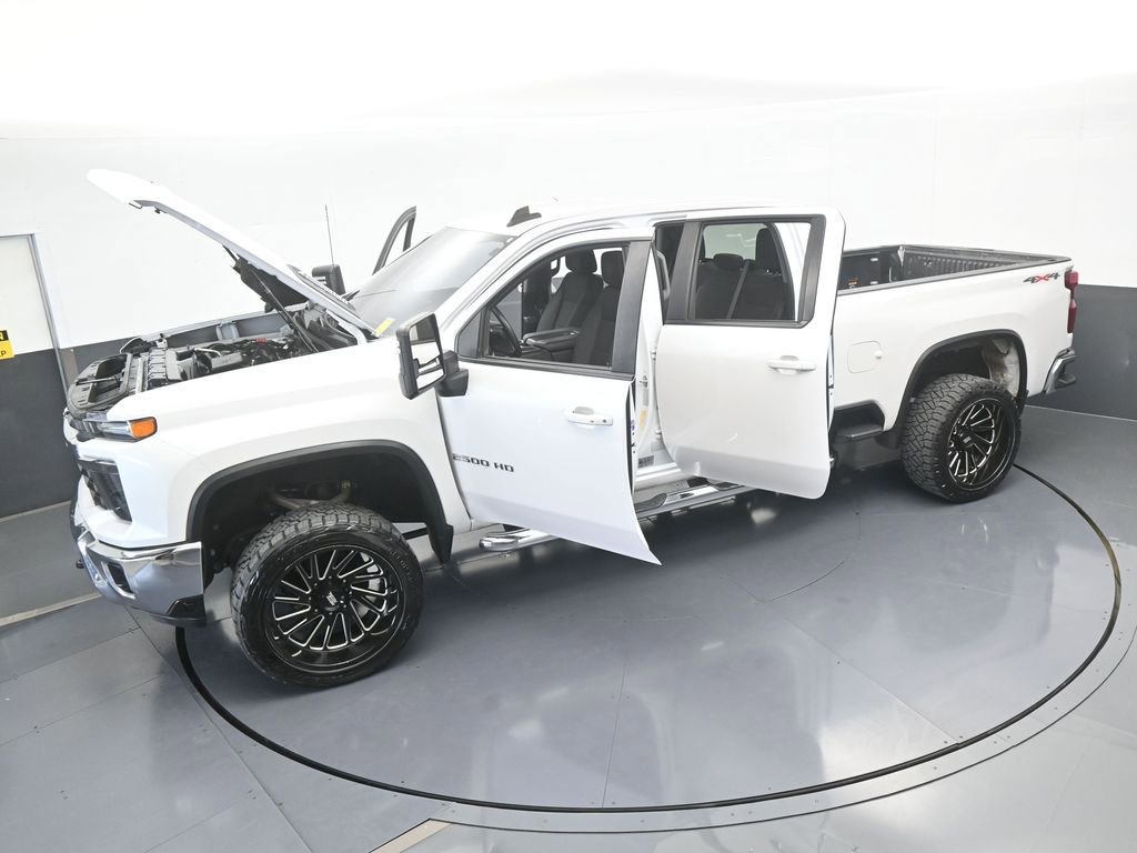 Used 2024 Chevrolet Silverado 2500 LT image 68