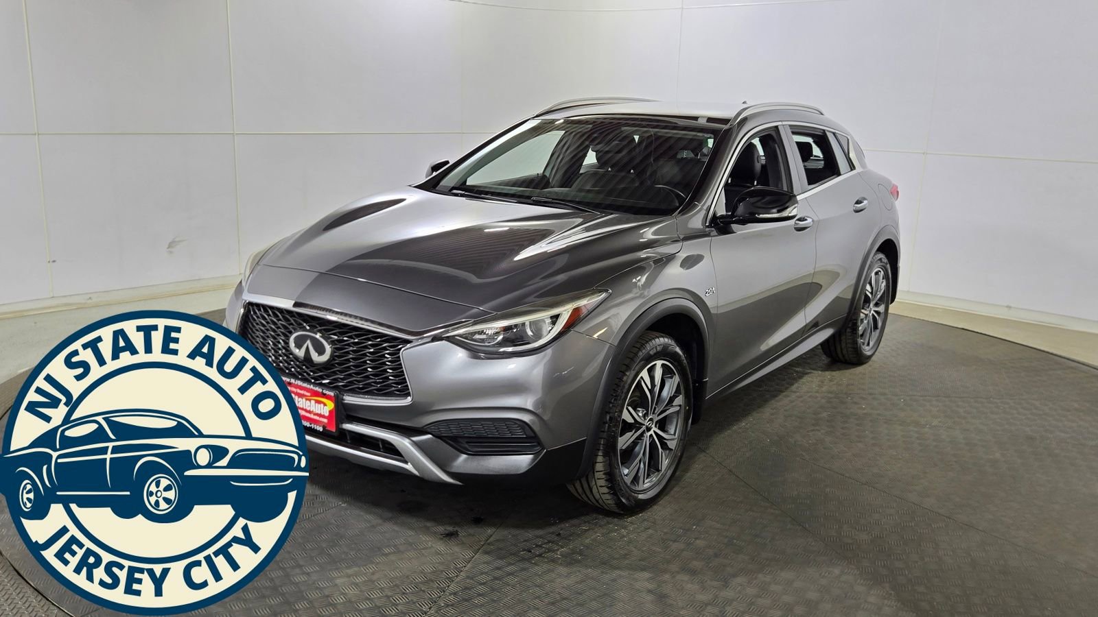 Used 2018 INFINITI QX30 AWD image 3