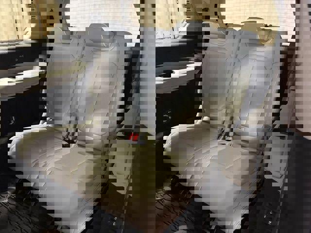 Used 2023 Jeep Grand Cherokee L Overland image 29