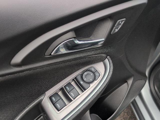 Used 2024 Chevrolet Malibu LT w/ Sport Edition FWD image 18