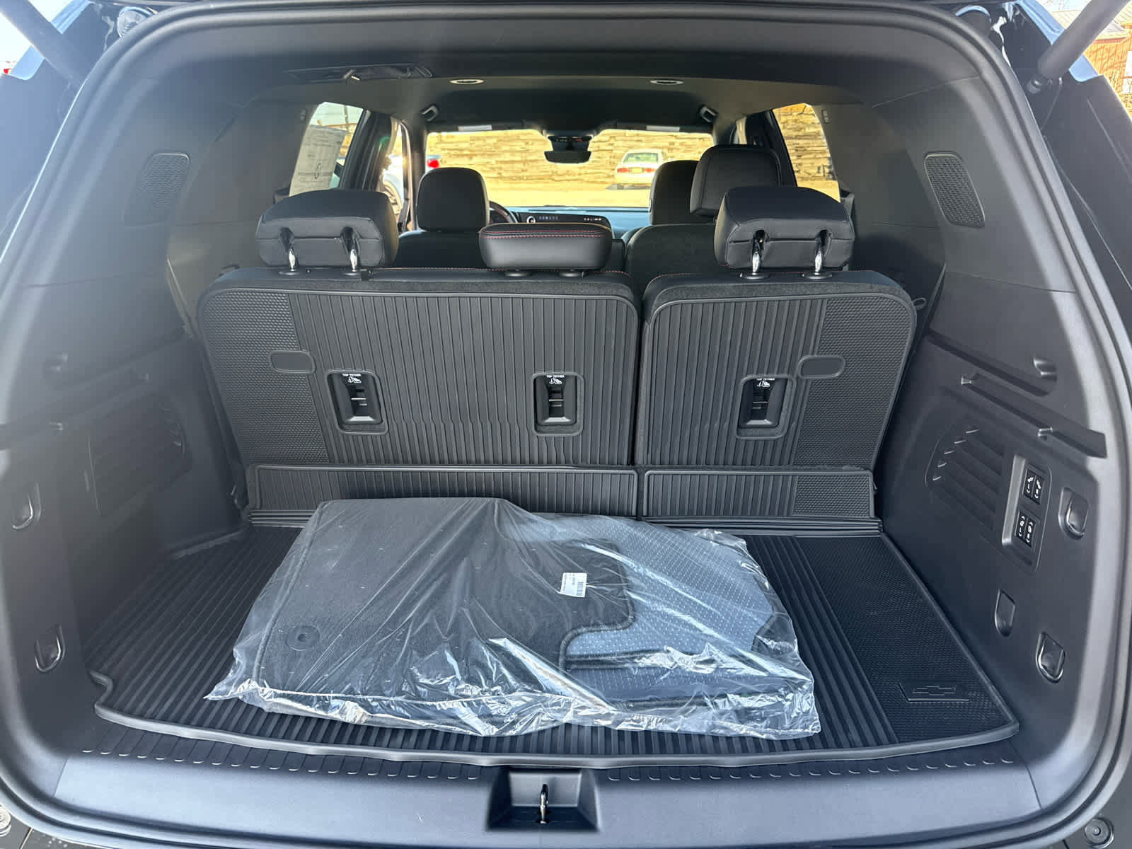 New 2026 Chevrolet Traverse RS w/ LPO, Floor Liner Package image 27