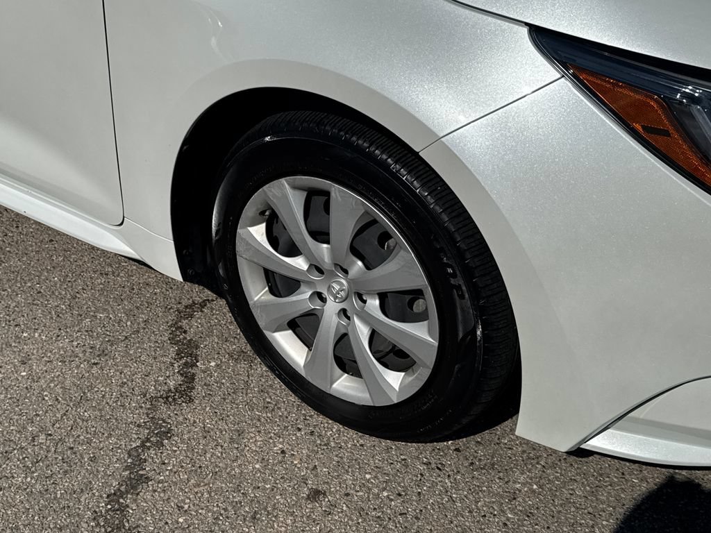 Used 2023 Toyota Corolla LE FWD image 43
