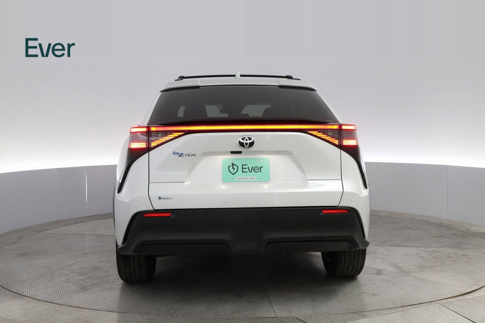 Used 2025 Toyota bZ4X FWD image 13