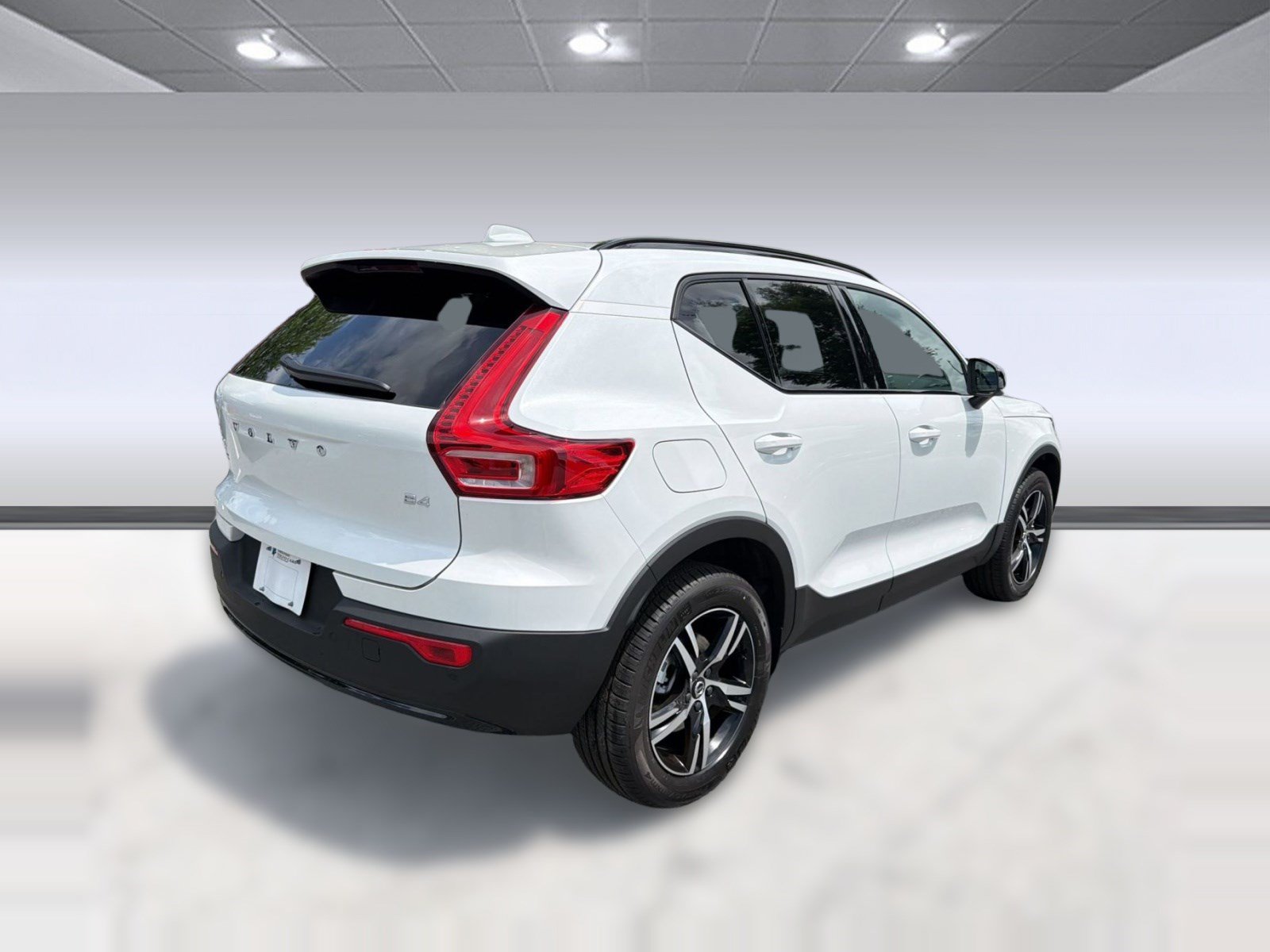 New 2026 Volvo XC40 B4 Core w/ Protection Package FWD image 9